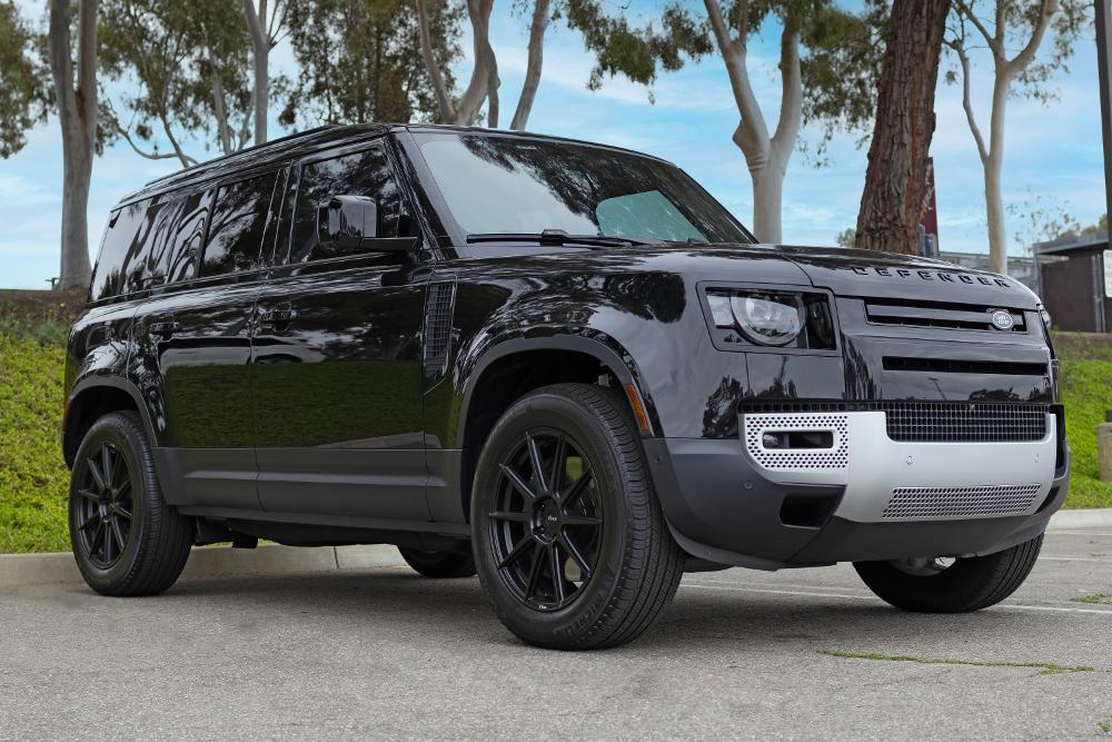 Land Rover Defender Voxx Feather Forged Lucca
